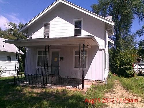 1st image of 615 Auburn St