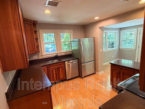5th image of 7104 Triad Way