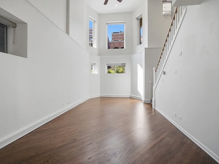 626 W Buckingham Pl #1E — Photo 11