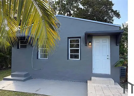 1 bed, 440 sqft, $1,750 — Photo 2