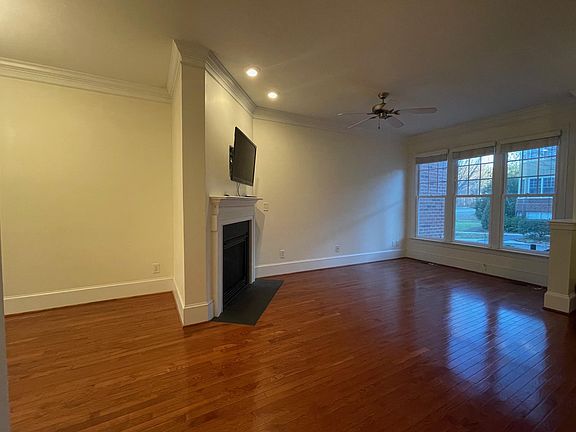 2nd image of 102 Finsbury St