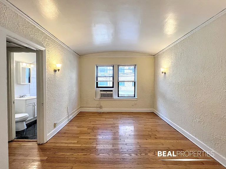 536 West Arlington — Photo 10