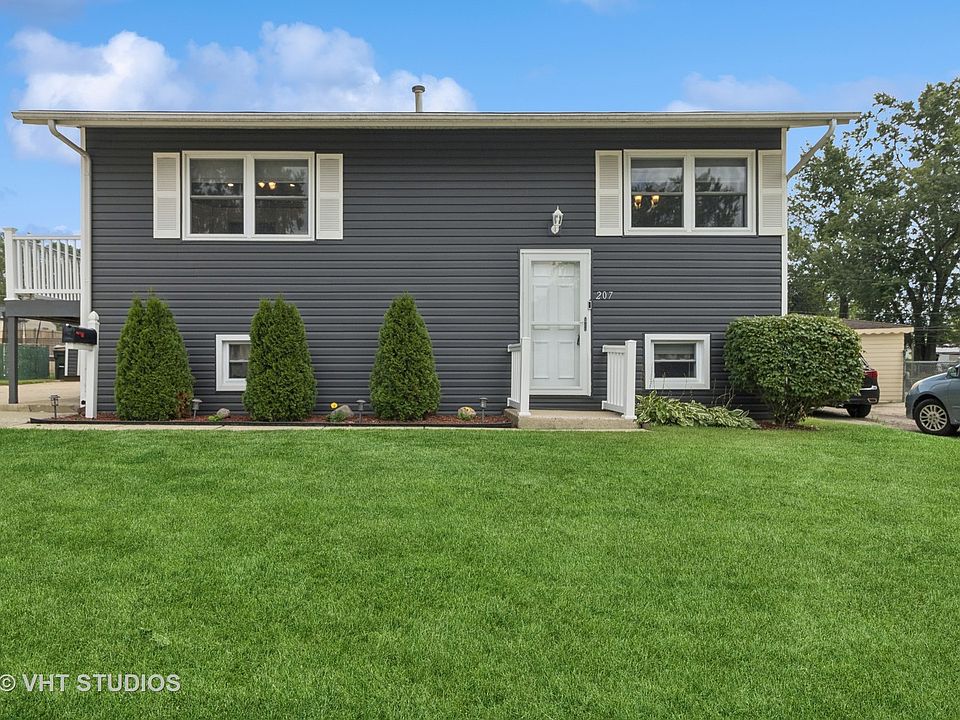 1st image of 207 E Cypress Dr