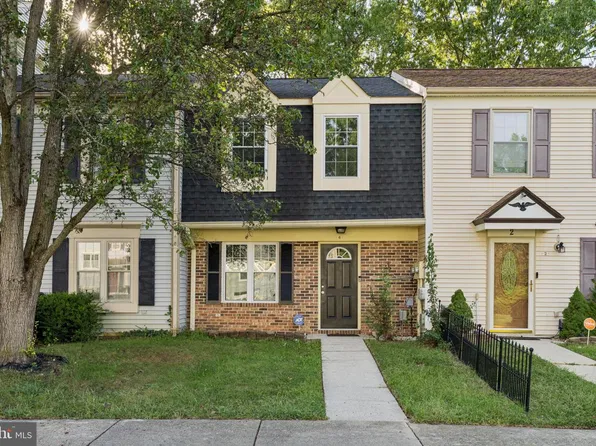4 Meadowside Ct, Indian Head, MD 20640