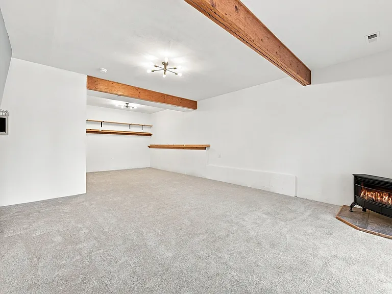 34431 Chilton Ave — Photo 17