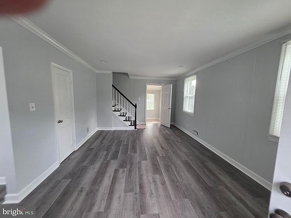 4th image of 2029 Norhurst Way S