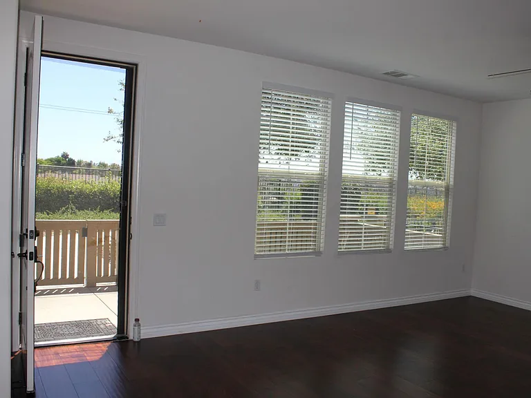 10631 Canyon Grv #15 — Photo 6