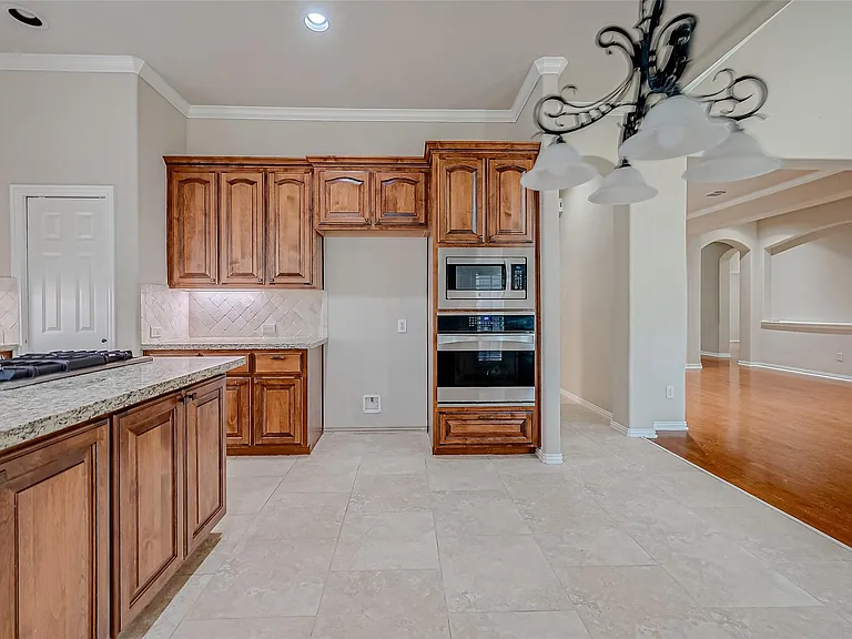 7206 Spring Meadow Ln — Photo 20