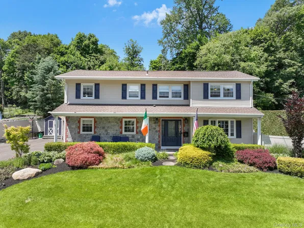 12 Pelham Avenue, Nanuet, NY 10954