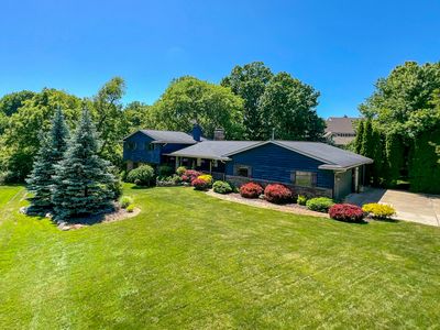 6290 Lakeshore St, West Bloomfield, MI, 48323