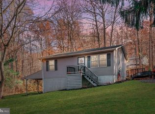 180 Parkside Rd, Linden, VA 22642