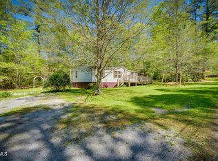 107 Hamby Rd, Unicoi, TN 37692