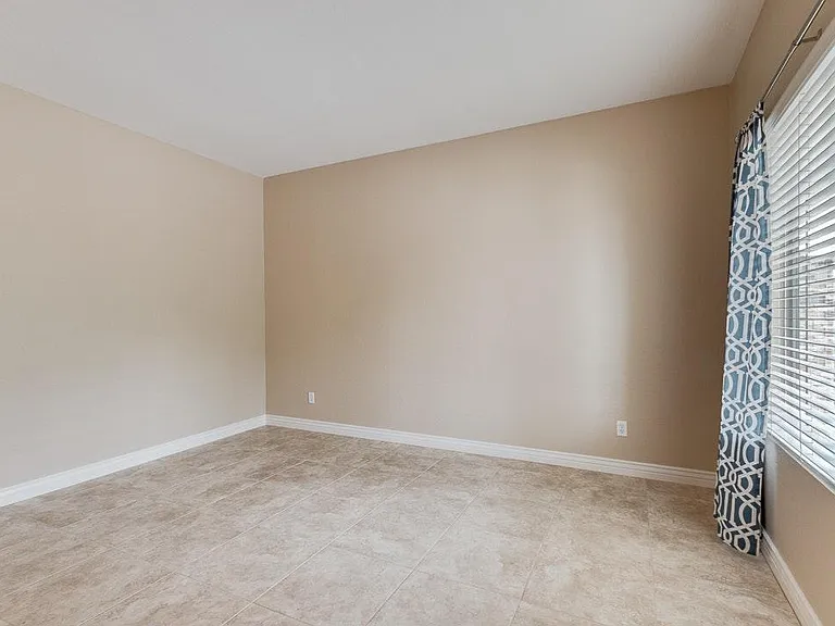 1326 E Macaw Dr — Photo 25