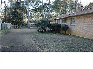 2nd image of 6255 Woodstock Dr
