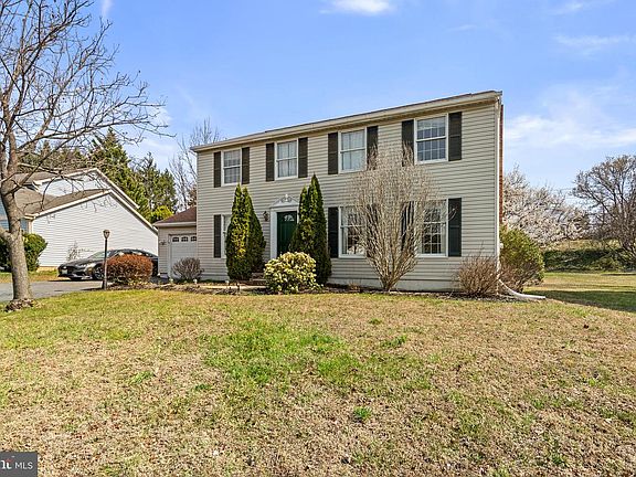 3rd image of 8745 Cardinal Forest Cir