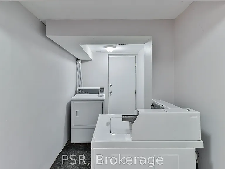 329 Vaughan Rd #LOWER — Photo 21