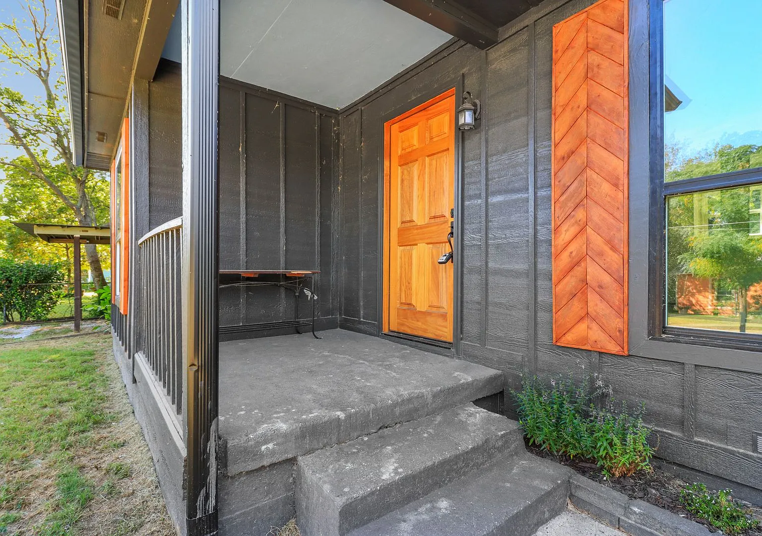 Charming 2 Bedroom 1 Bathroom Home in Denton with Upgrades! — Photo 2