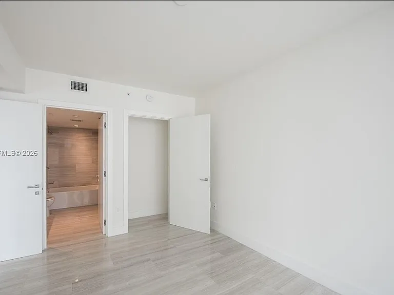 1450 Brickell Ave #3 — Photo 11