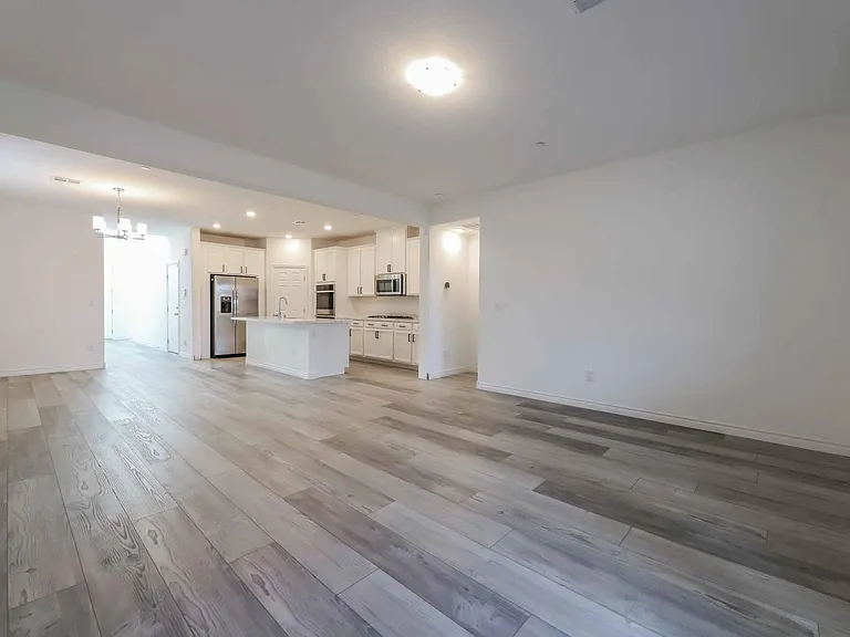 906 Sycamore Falls St — Photo 14