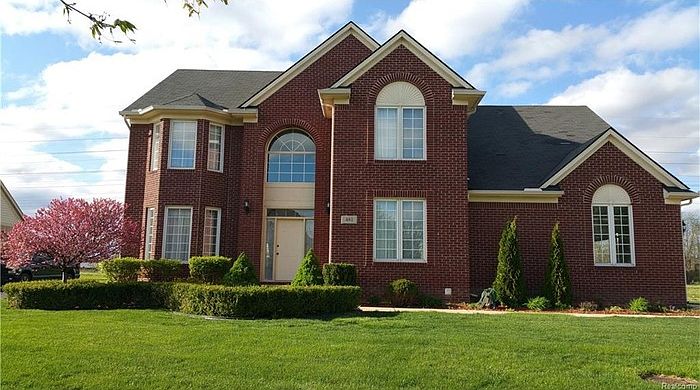 1st image of 481 W Canford Park #15