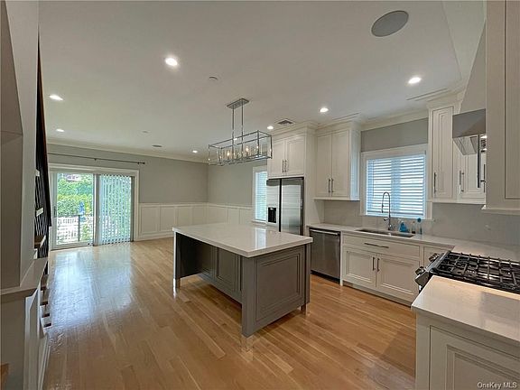 5th image of 26 Franklin Ave