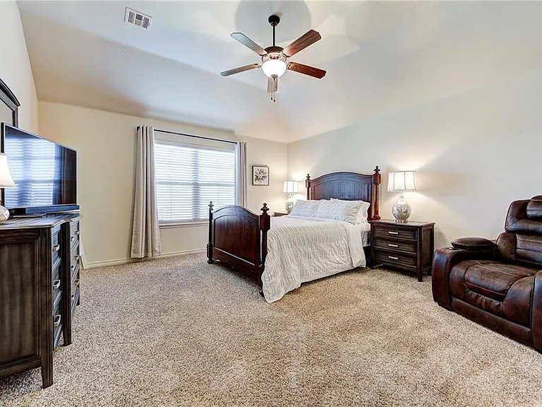 3009 Elmo Way — Photo 12