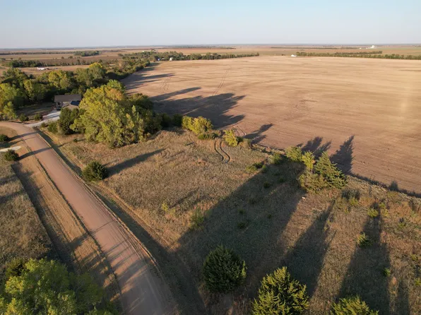 1663 W Ashleigh Ln, Milton, KS 67106