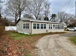 6 North Rd, Niantic, CT 06357