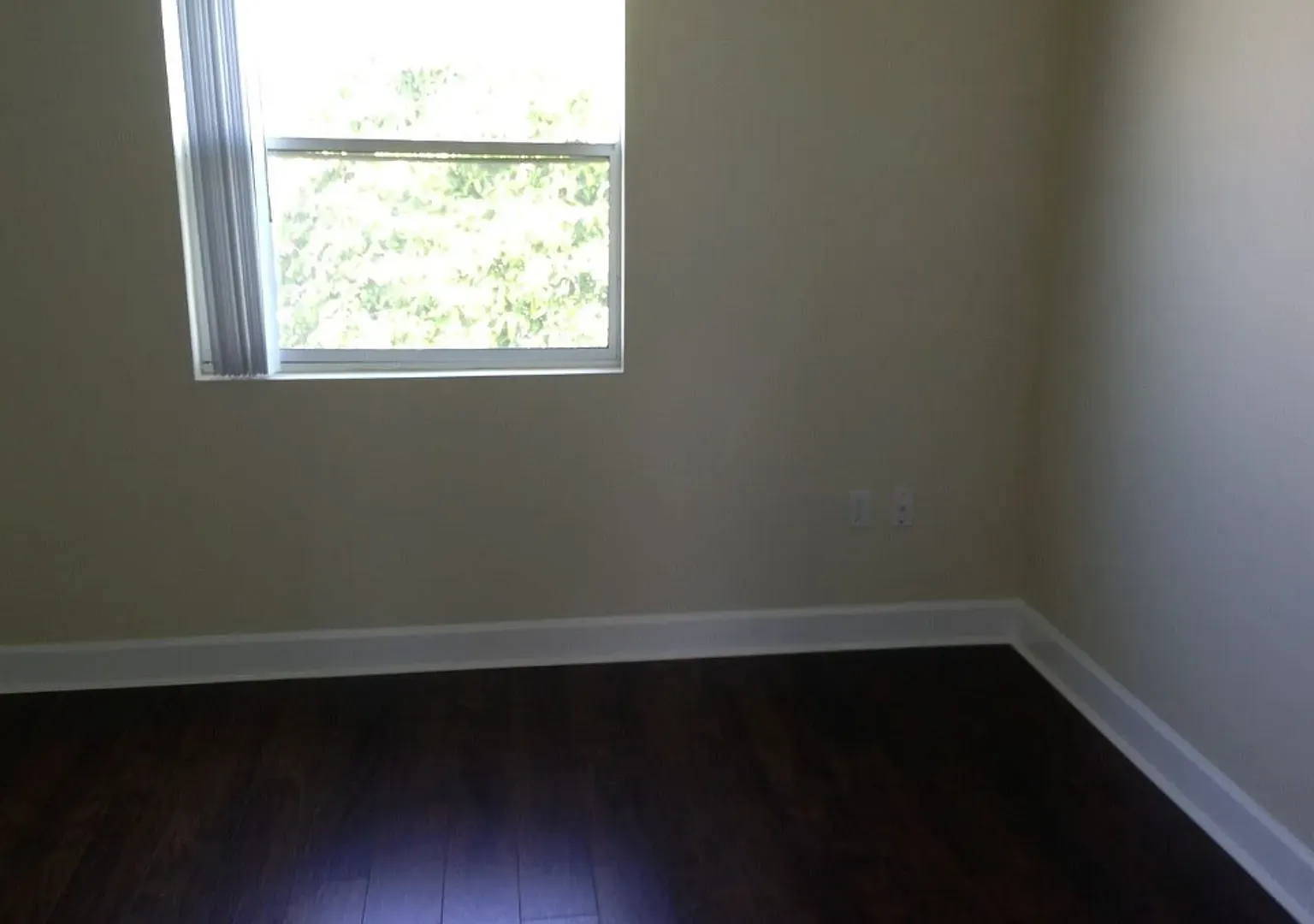 6033 Eleanor Ave — Photo 4