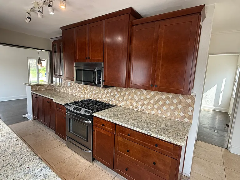 4343 Elma Ln — Photo 4
