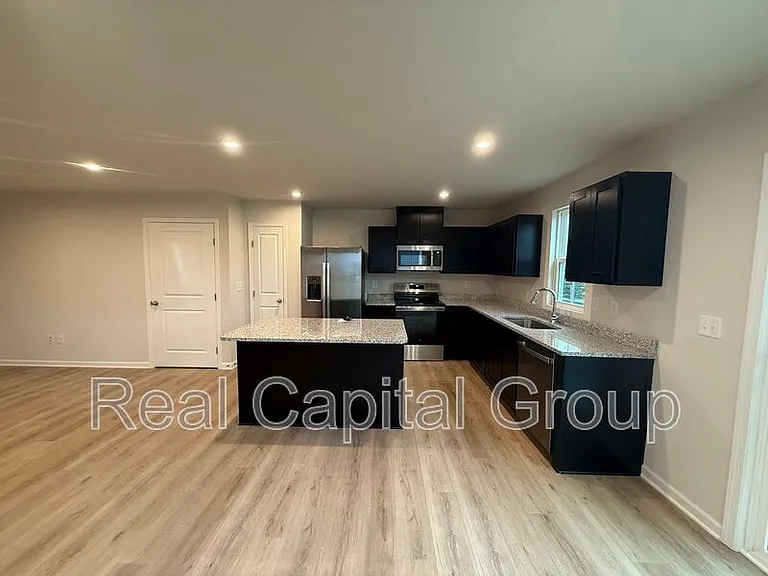 106 South Dr — Photo 10