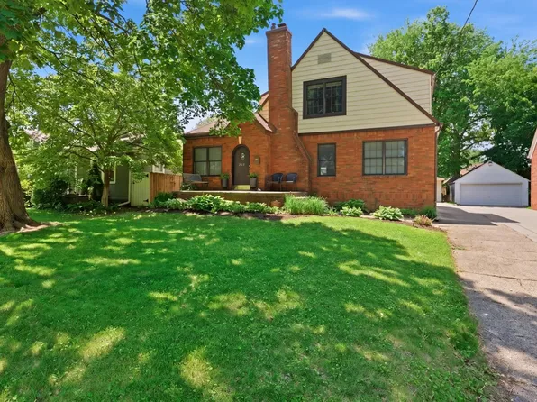 2702 41st Pl, Des Moines, IA 50310