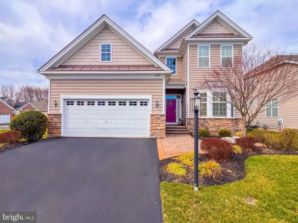 209 Regency Blvd, Morrisville, PA 19067