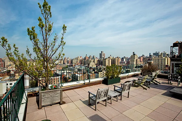 Sold by Douglas Elliman | media 10