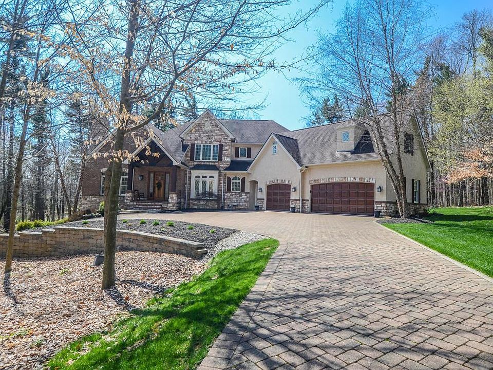 1st image of 111 Roseview Dr