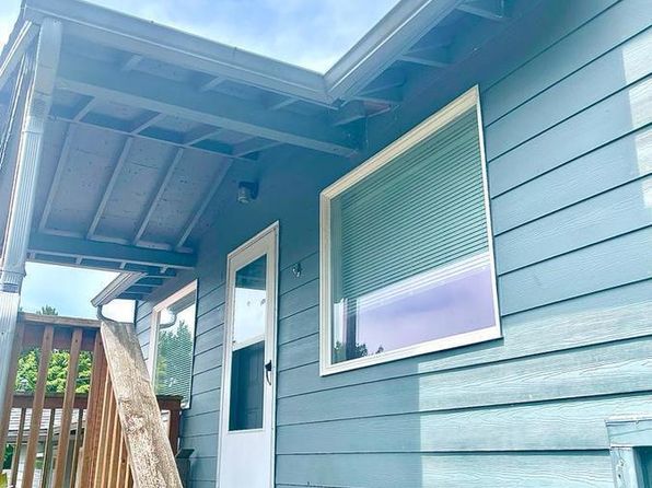 1711 NE 18th Pl UNIT 4