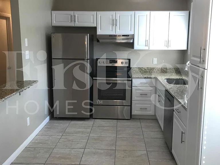 660 Flagler Dr — Photo 8