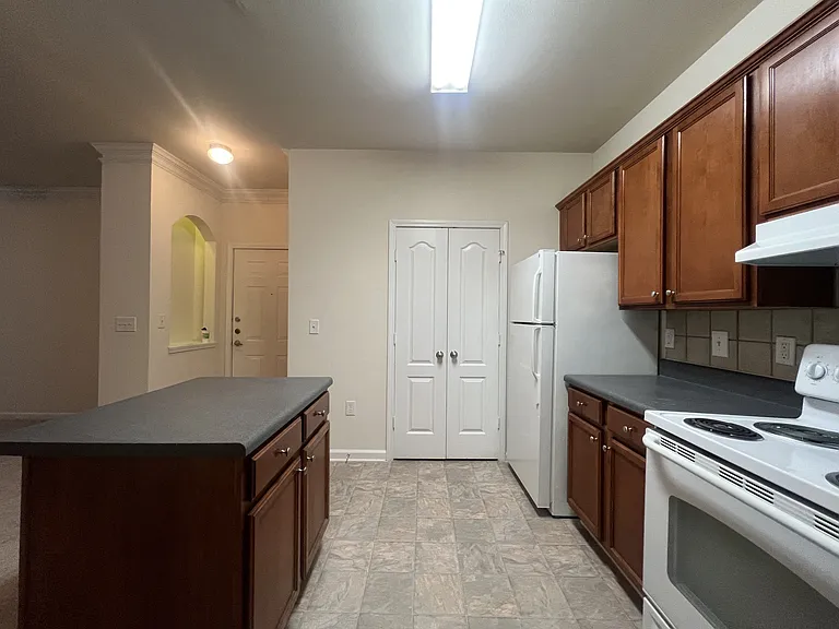 Wesley Kensington Apartments at Stonecrest — Photo 151