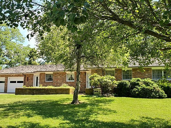 2nd image of 209 Anderson Dr