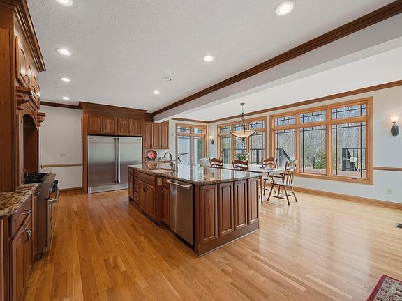 4th image of 7763 Silver Lake Ct