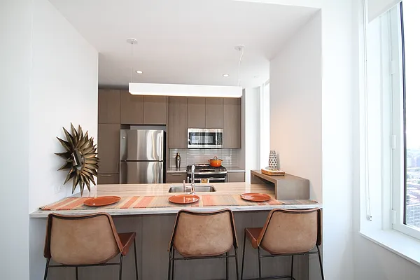 Rented by Red Apple Group | media 24