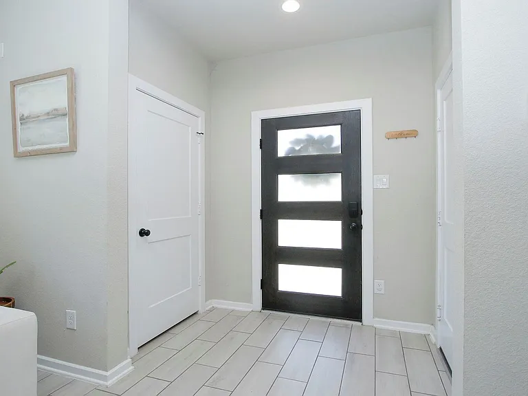 320 Rise Ln — Photo 7