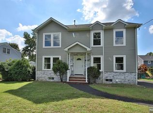 670 Newcomb Rd, Ridgewood, NJ 07450