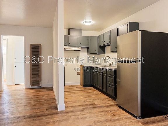 3rd image of 729 Forestdale Ave APT 9