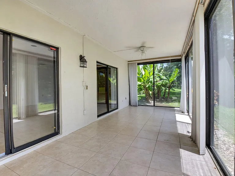 9264 Vista Del Lago #A — Photo 32