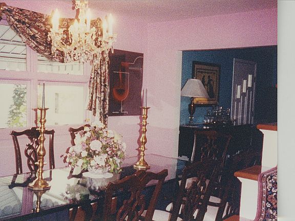 5th image of 25 N Ellicott St