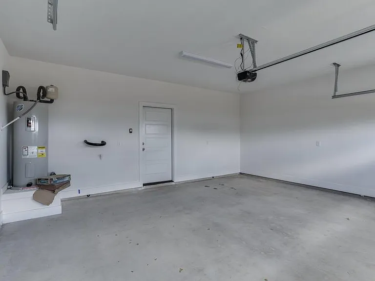 206 Topaz #1502 — Photo 37