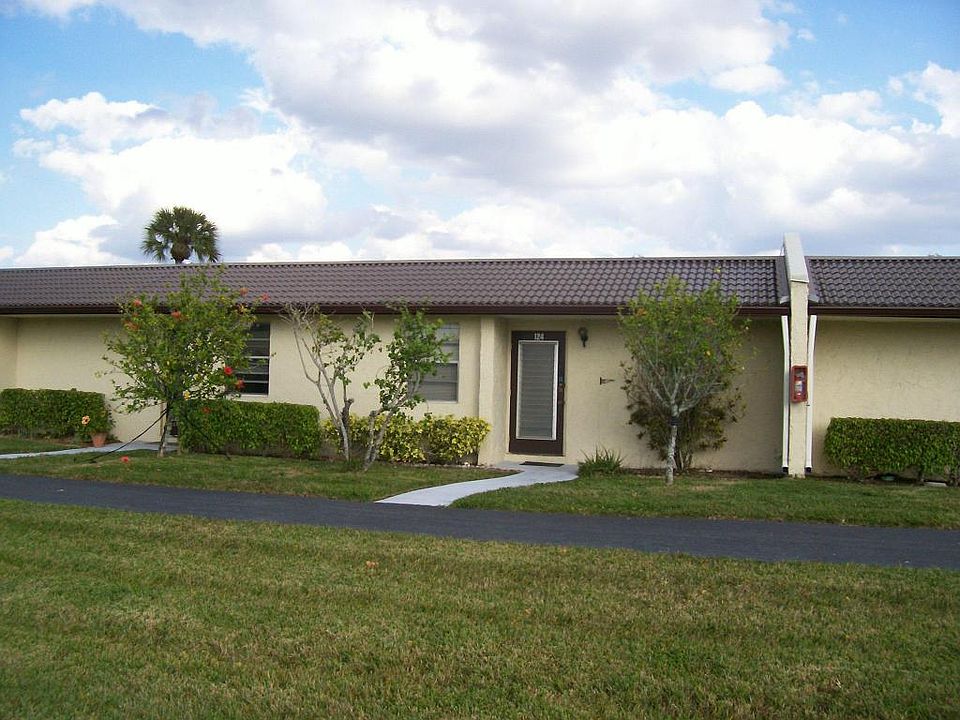 1st image of 124 Golden Lakes Blvd #124