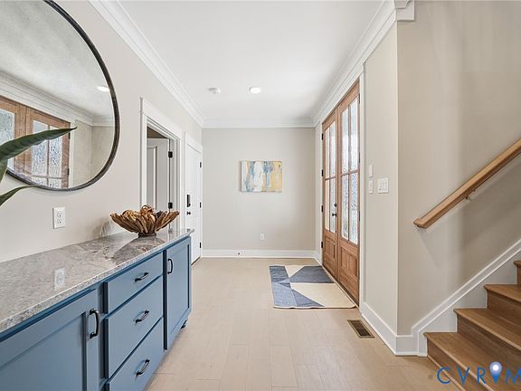 4th image of 506.5 Westview Ave