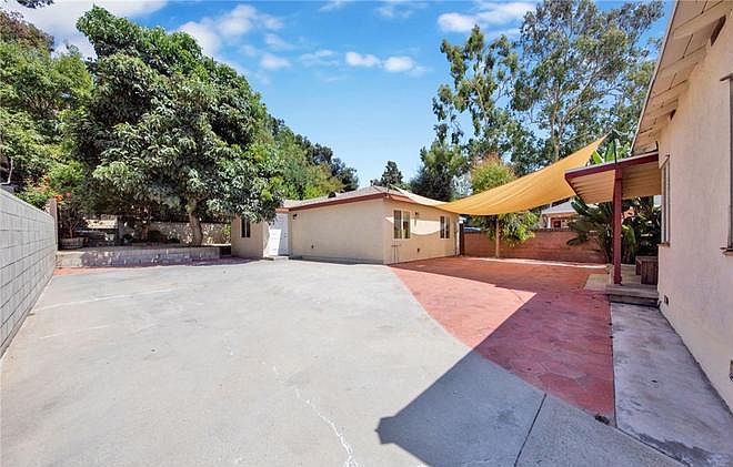 1st image of 146 S Sunol Dr #1/2